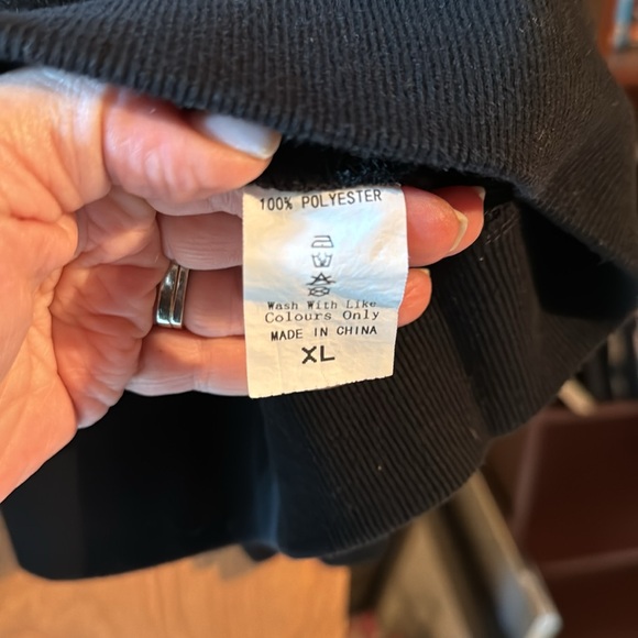 Jogging Suit - Picture 5 of 9